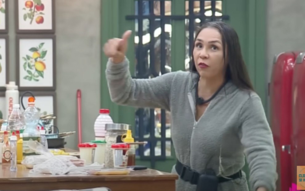 A Fazenda 17: Guerra da comida esquenta e Yoná vira alvo
