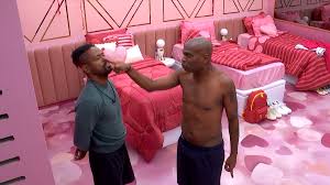 BBB 26: Edilson é expulso após agredir Leandro Boneco