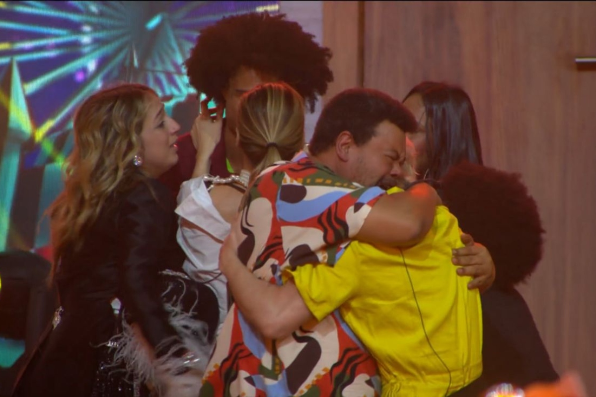 BBB 26: retorno do Paredão falso, festa agitada, treta, choro e participante passando mal