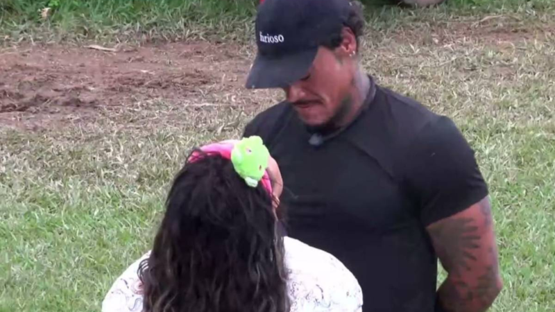 A Fazenda 18: Jônatas Faro vence Prova de Fogo e Darlin Ferrattry protagoniza barraco com Murilo Dias